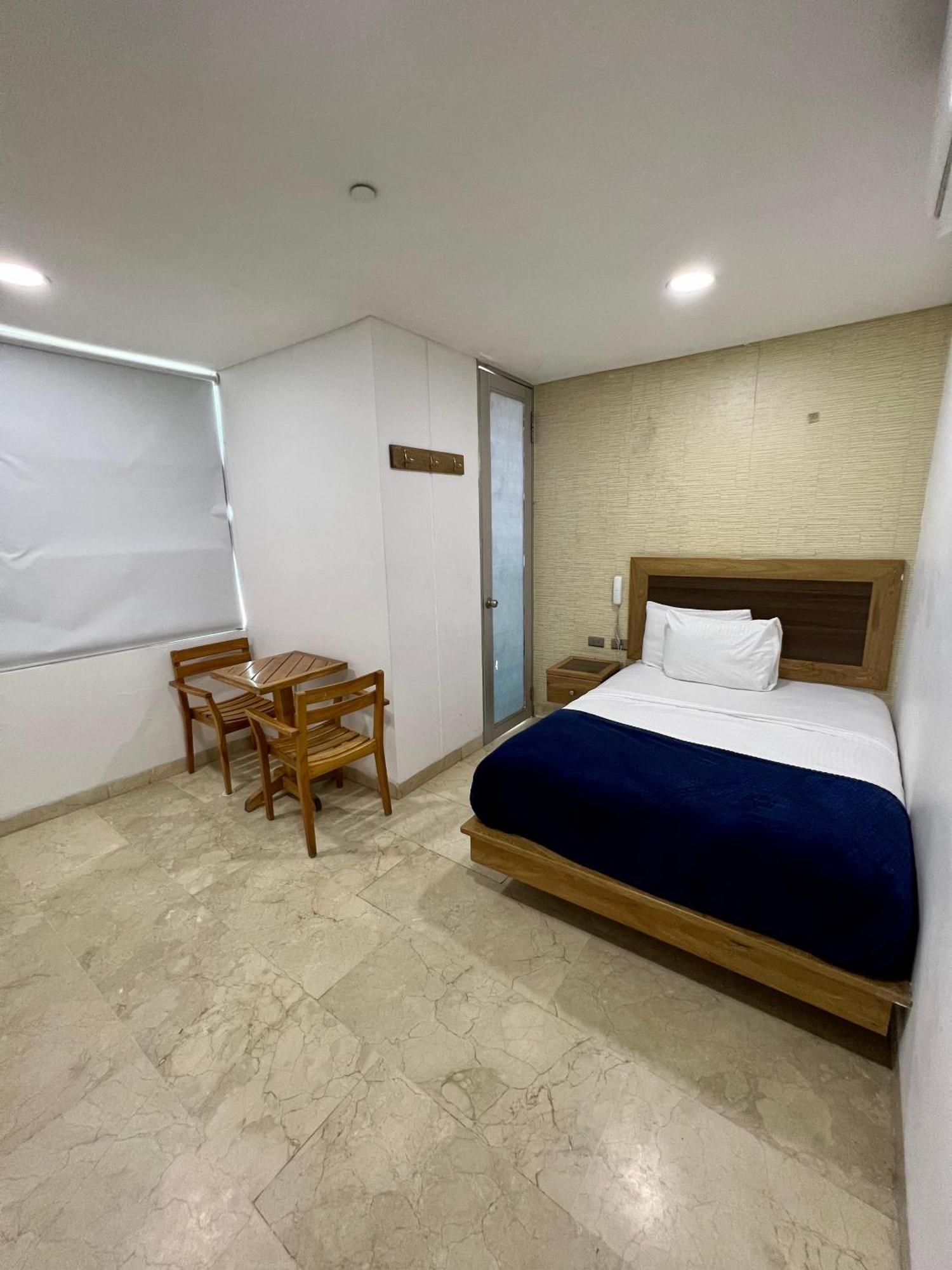 Odonata Real Hotel *